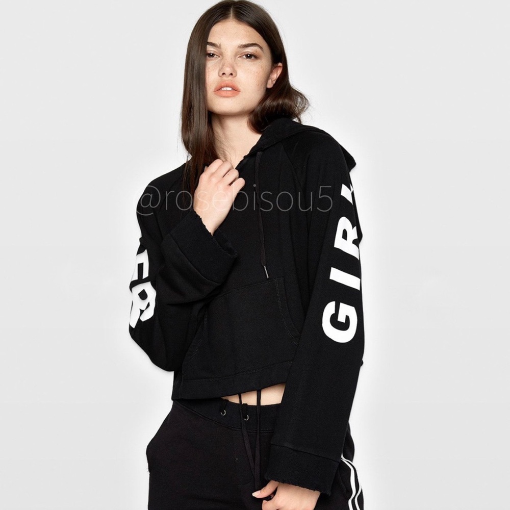 🆕{PAM+GELA} Girl on the Verge Cropped Hoodie - Picture 5 of 5